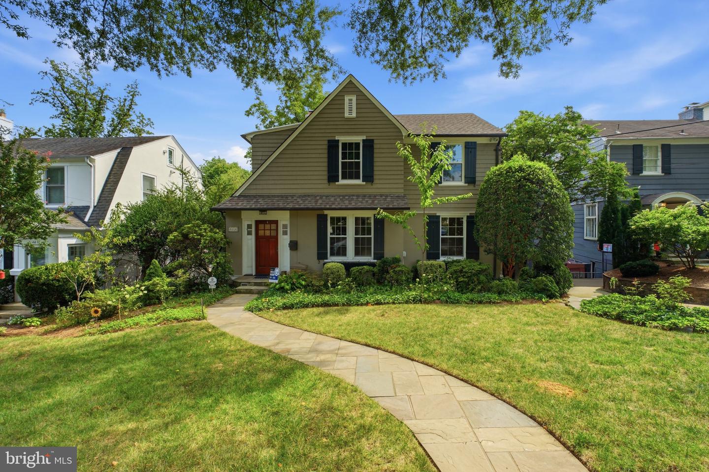 4414 Lowell St NW — photo