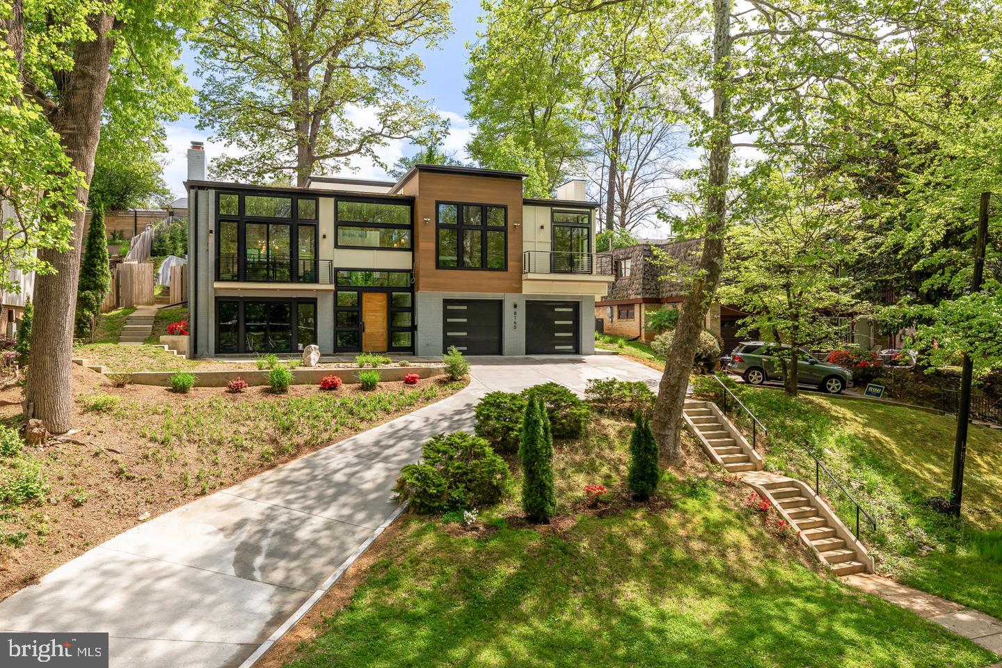 8165 E Beach Dr NW — photo