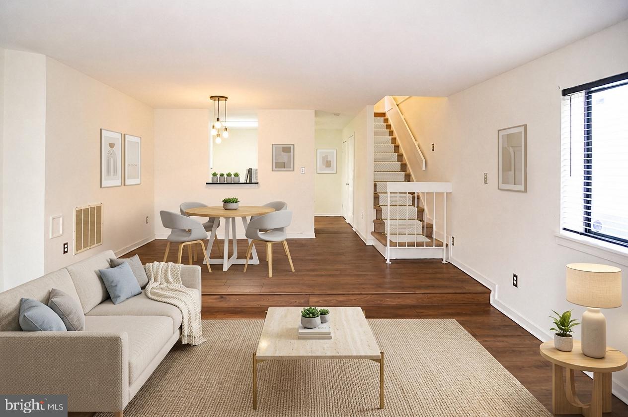 3169 Hawthorne Dr NE #3169 — photo