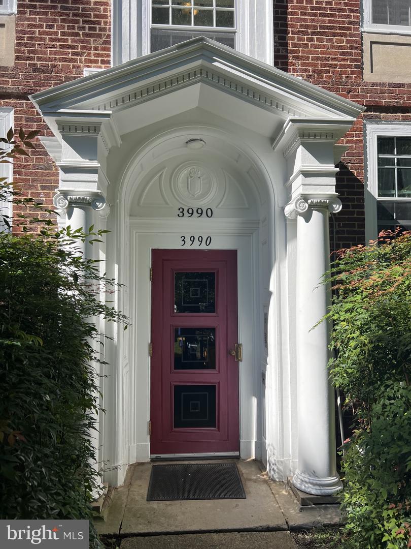 3990 Langley Ct NW #E605 — photo