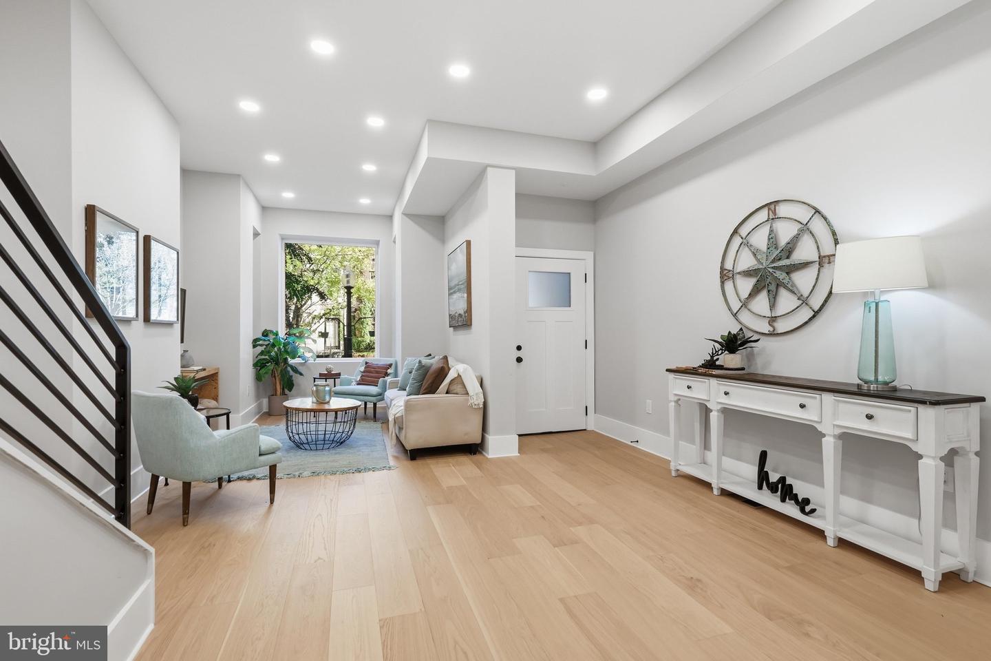 10 R Street NW, Washington, DC 20001 — photo 2