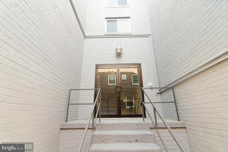 1679 W St SE #301 — photo