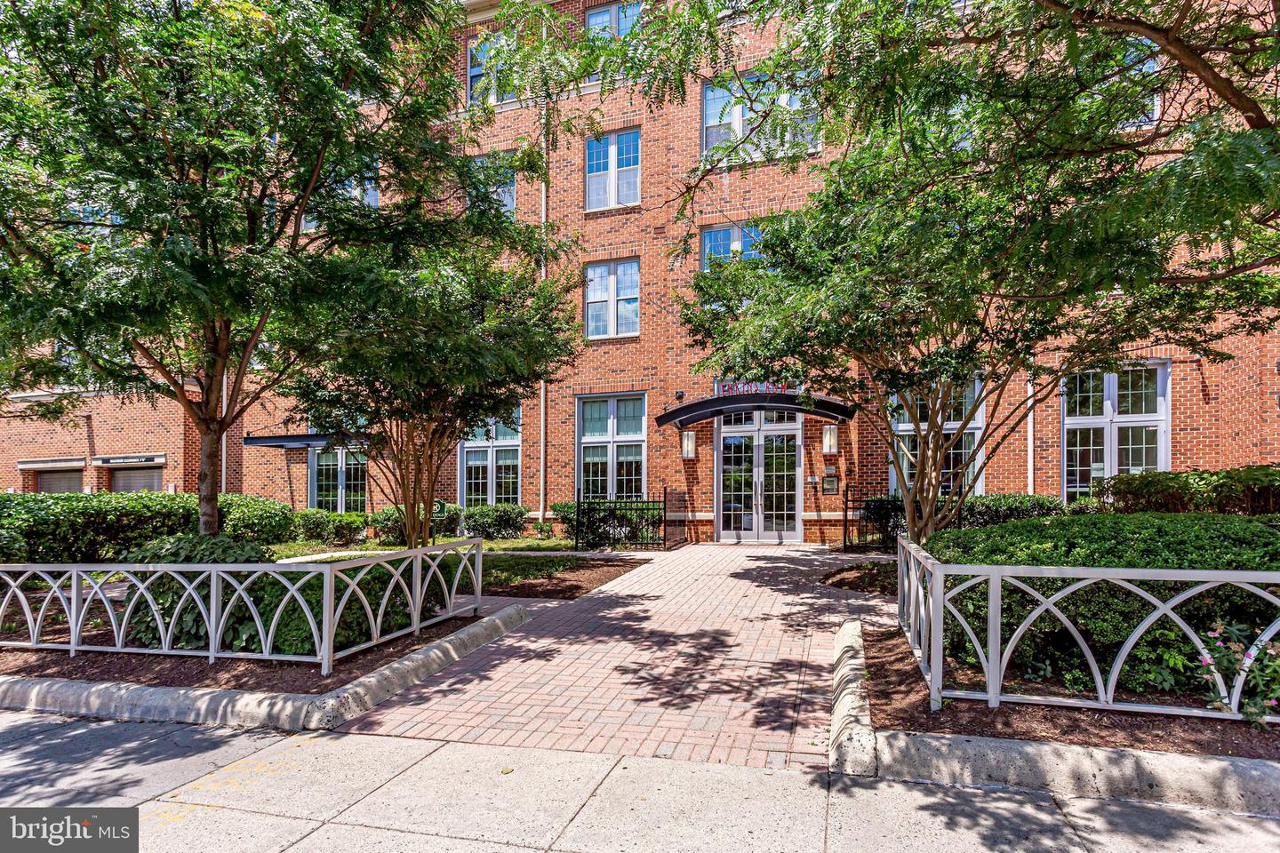 1391 Pennsylvania Ave SE #430 — photo