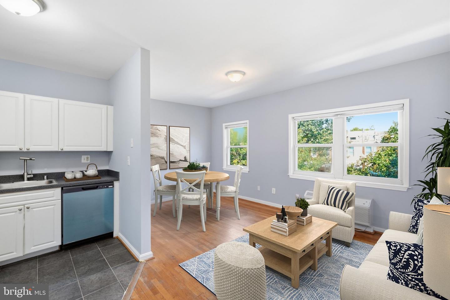 610 Longfellow St NW #406 — photo