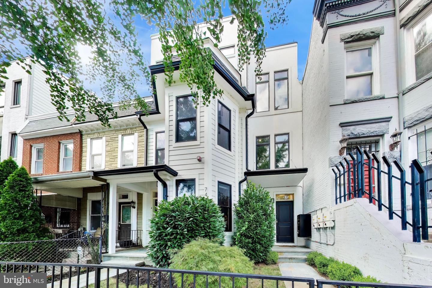 741 Morton St NW #a — photo