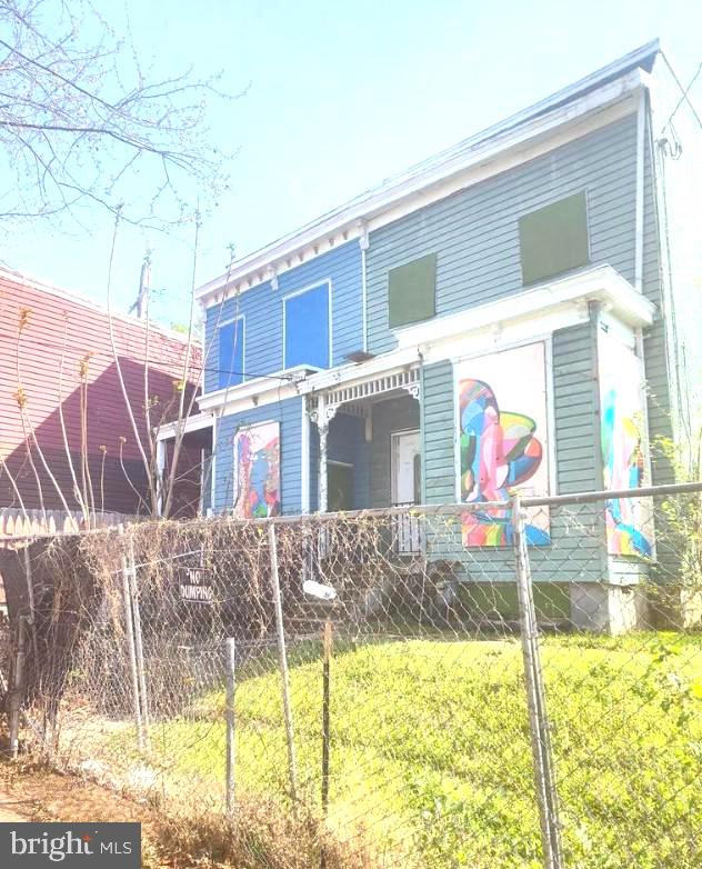 1531 U St SE — photo