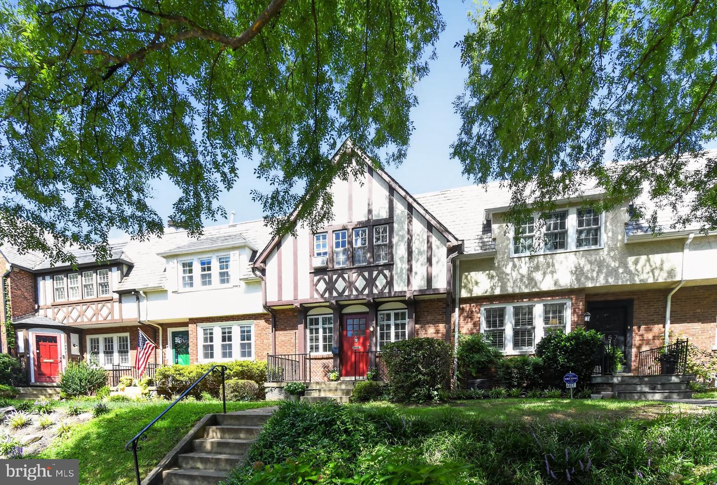 4459 Greenwich Pkwy NW — photo