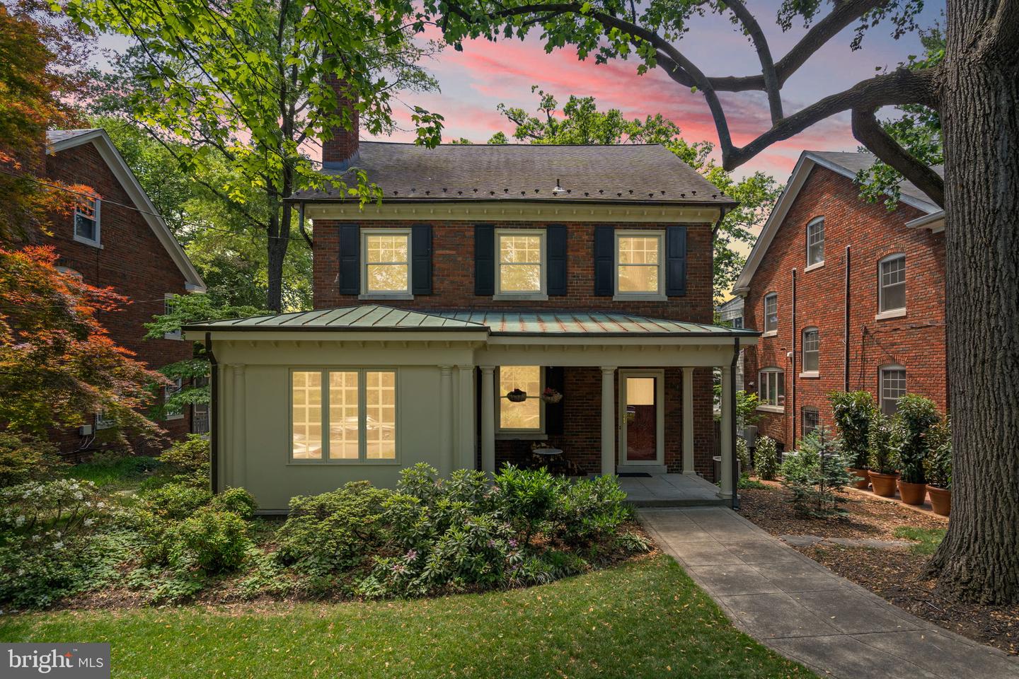 3108 Hawthorne St NW — photo