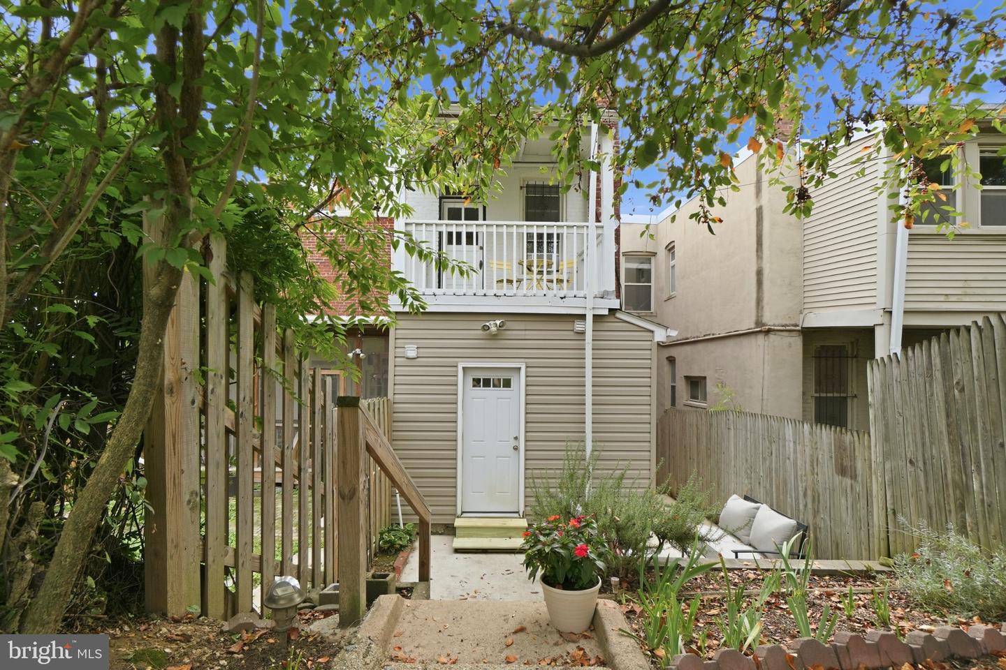 711 Quincy St NW — photo