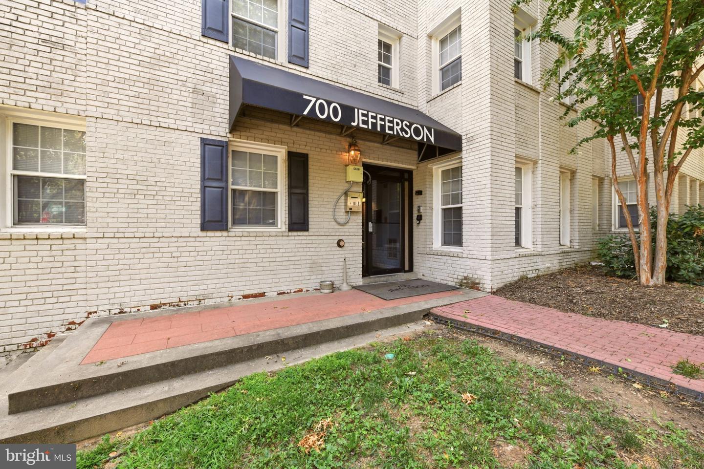 700 Jefferson St NW #205 — photo