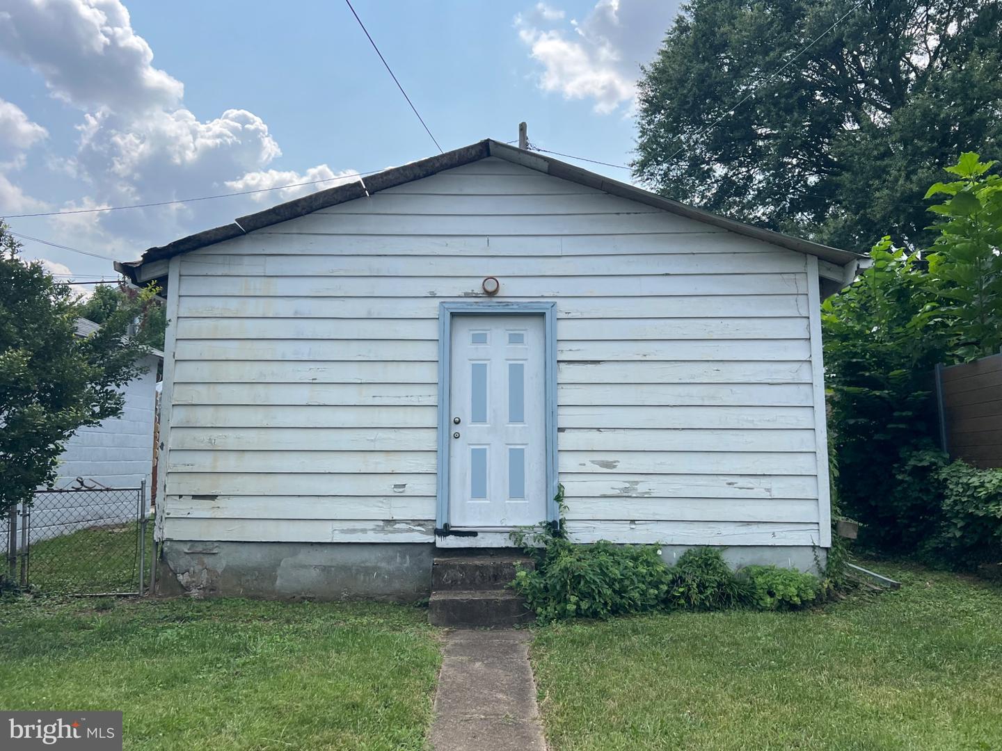 1903 Lawrence NE — photo