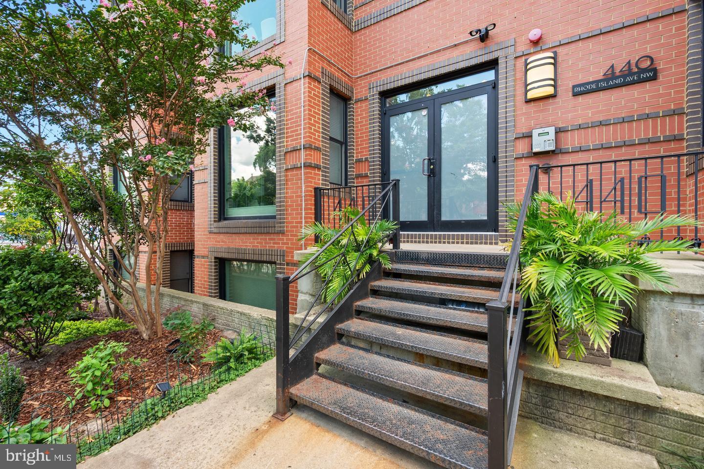 440 Rhode Island Ave NW #203 — photo