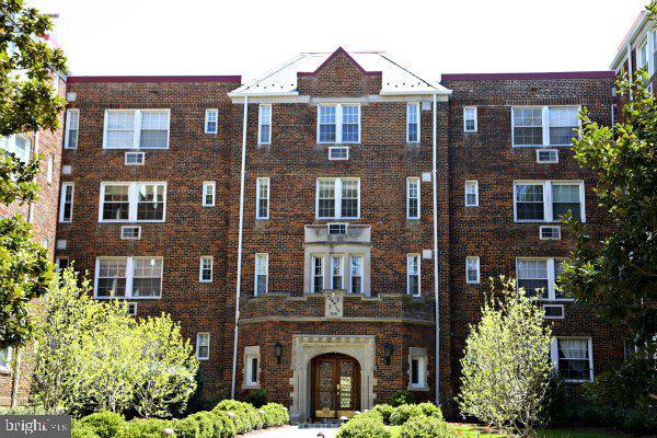 3051 Idaho Ave NW #311 — photo