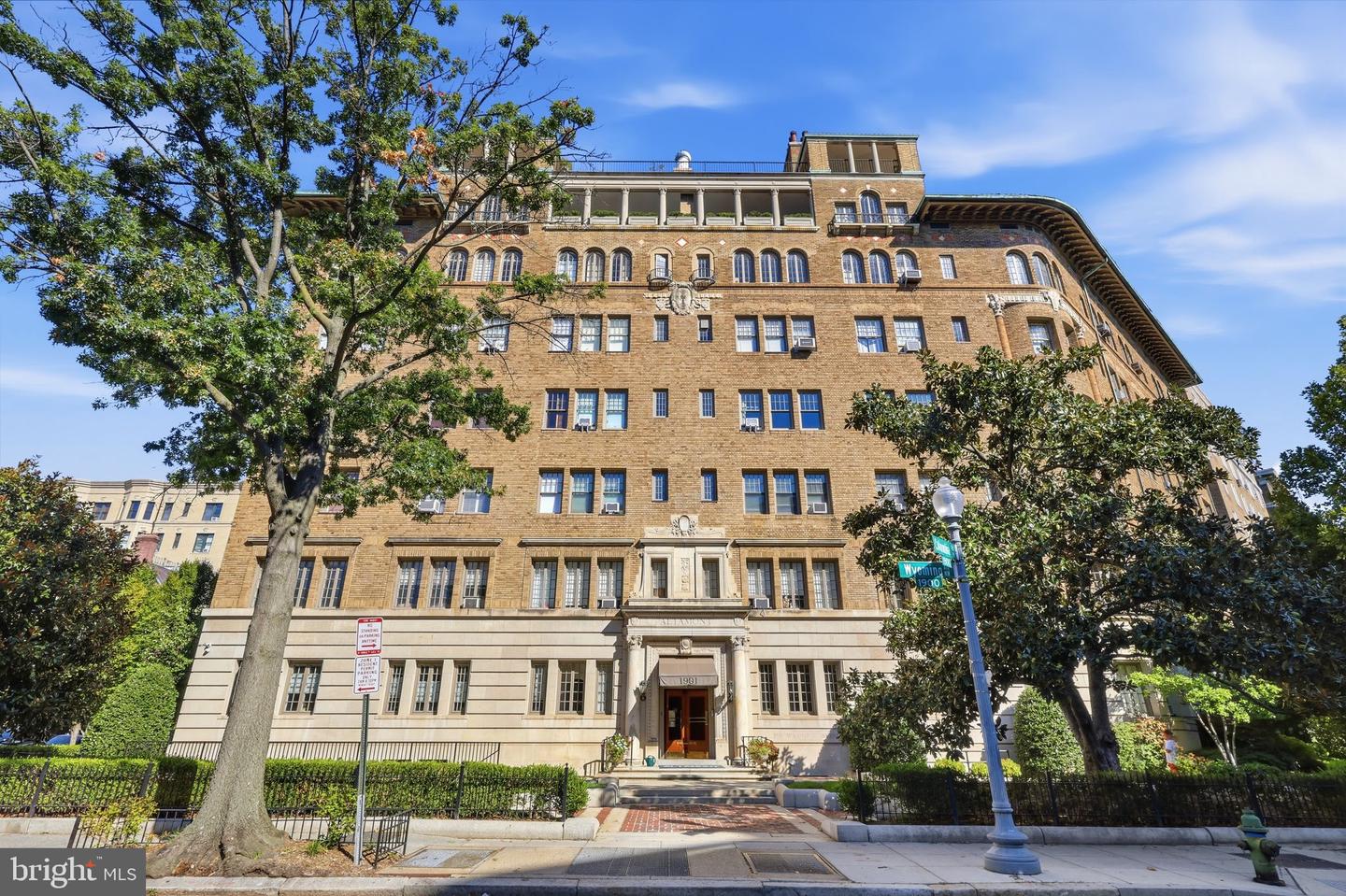 1901 Wyoming Ave NW #46 — photo