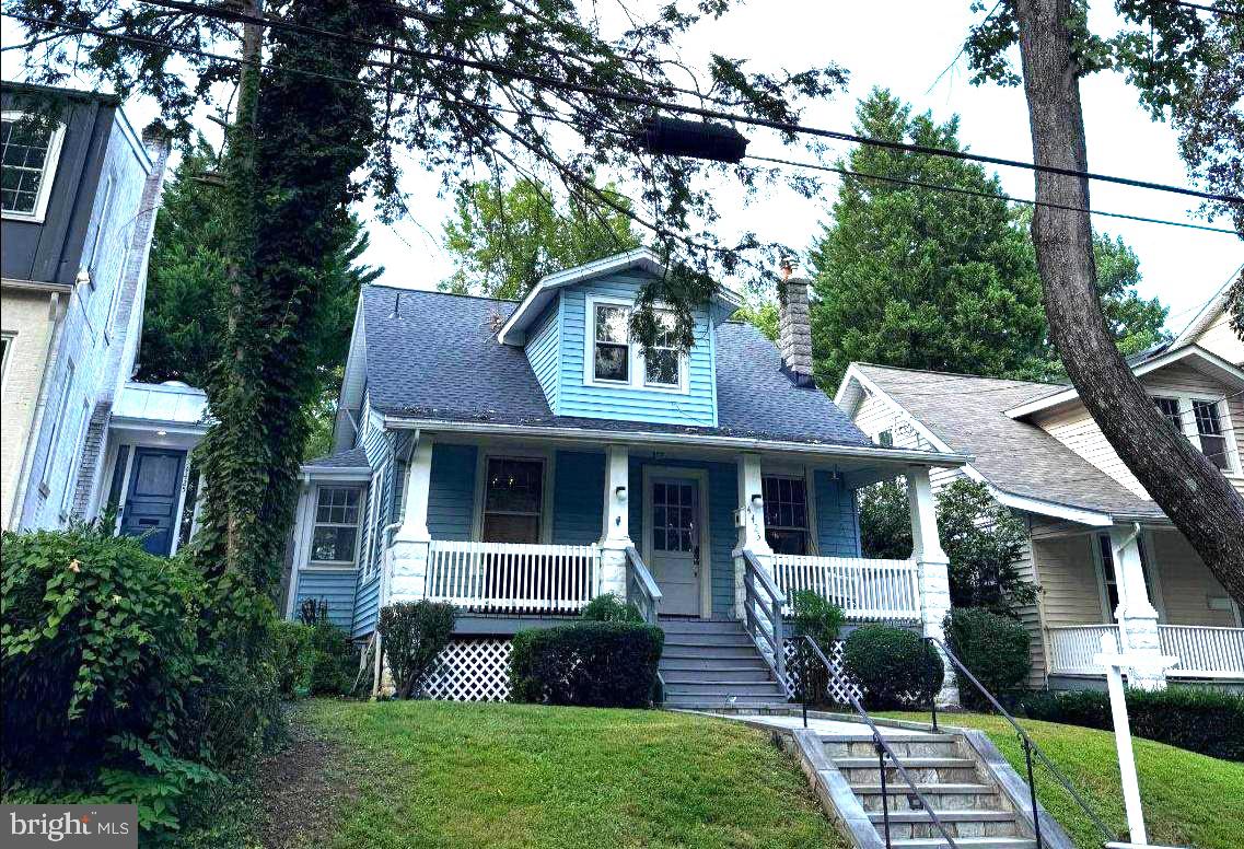 4423 P St NW — photo