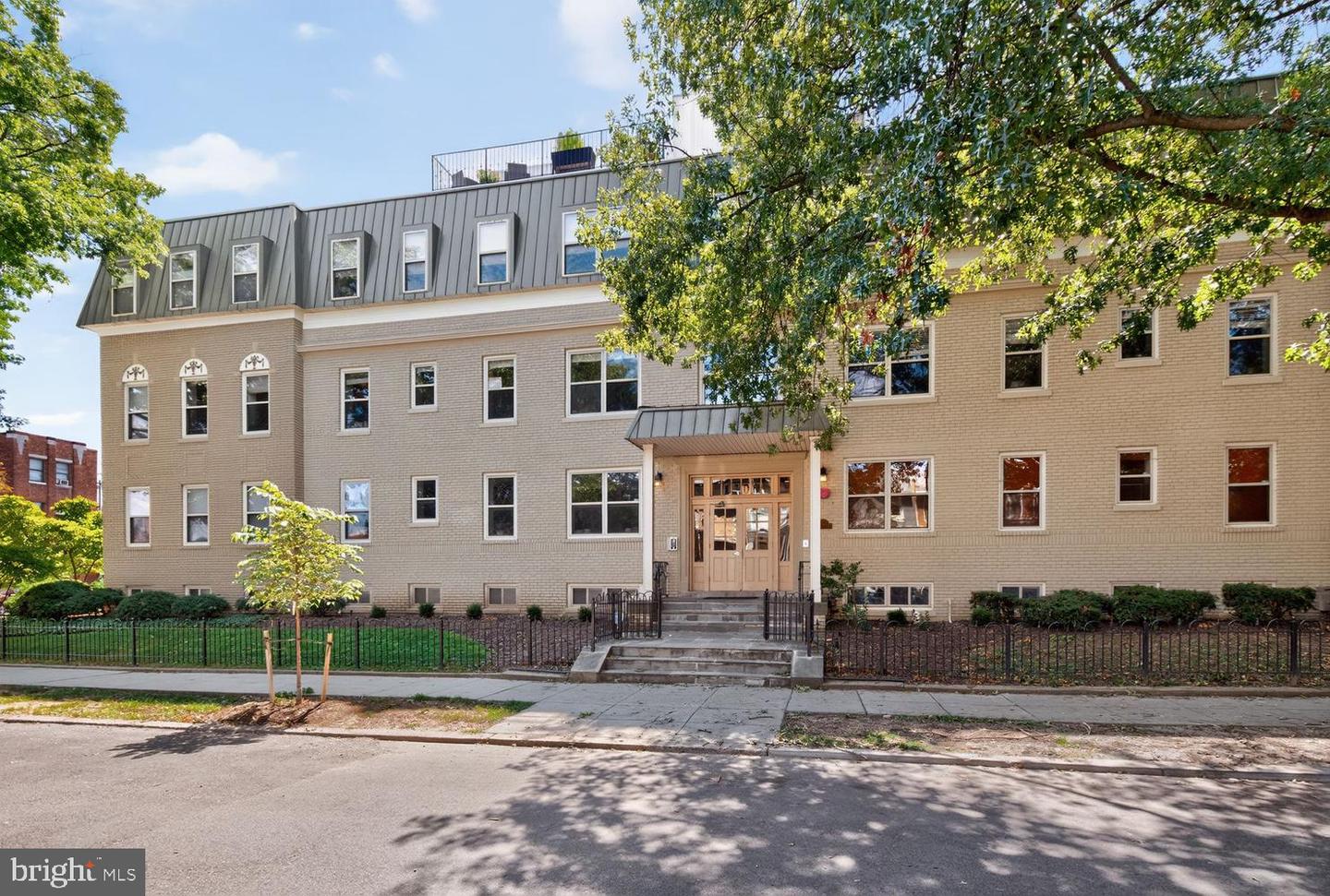 1300 Taylor St NW #205 — photo