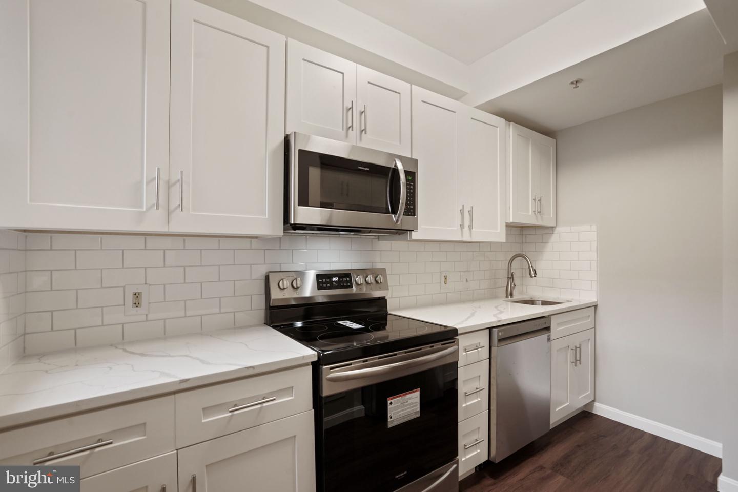 1458 Columbia Rd NW #108 — photo