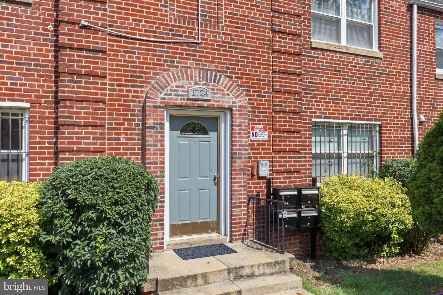1724 Capitol Ave NE — photo