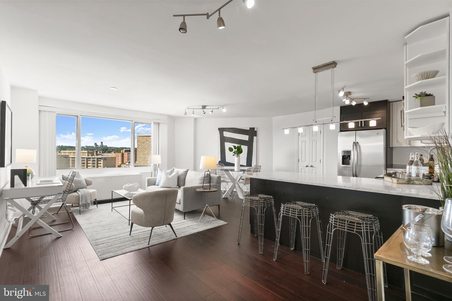 1330 New Hampshire Ave NW #1018 — photo