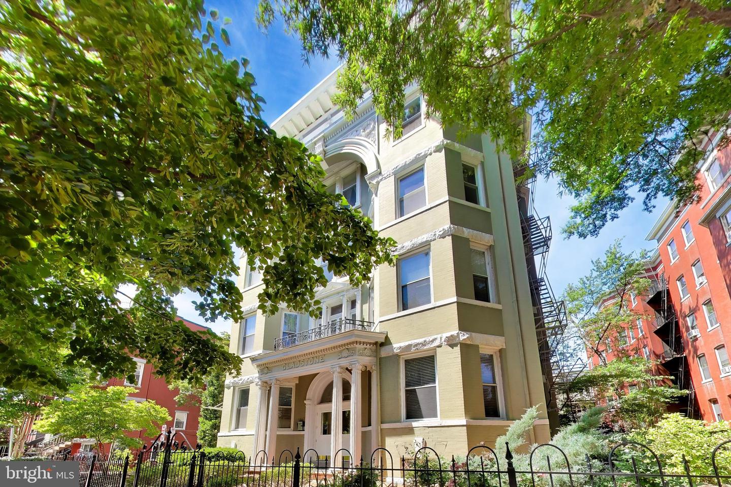 1423 R St NW #300 — photo