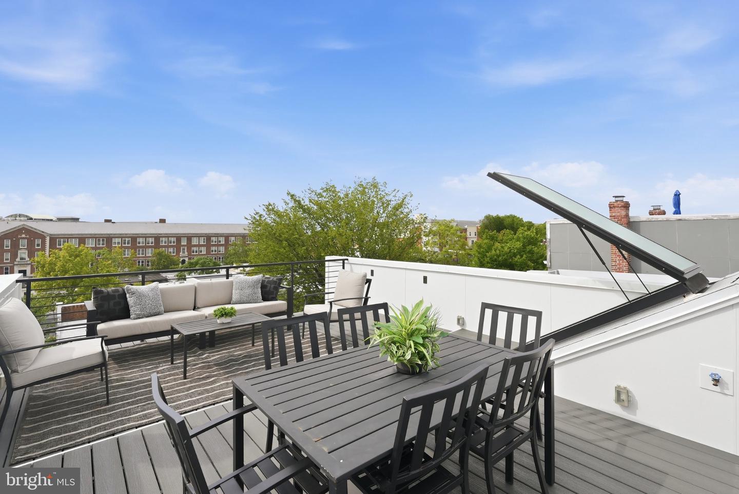 163 U St NE #2 — photo