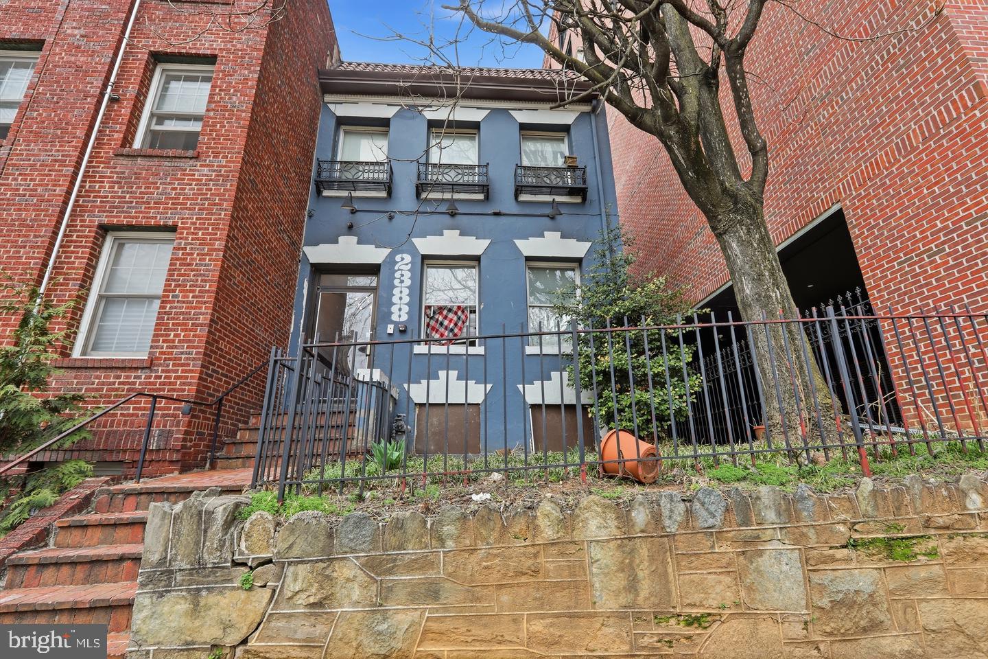 2388 Champlain St NW #Apt 2 — photo