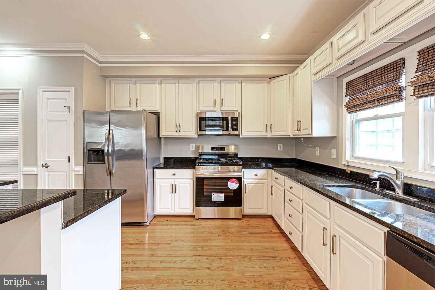 1535 Gales St NE — photo