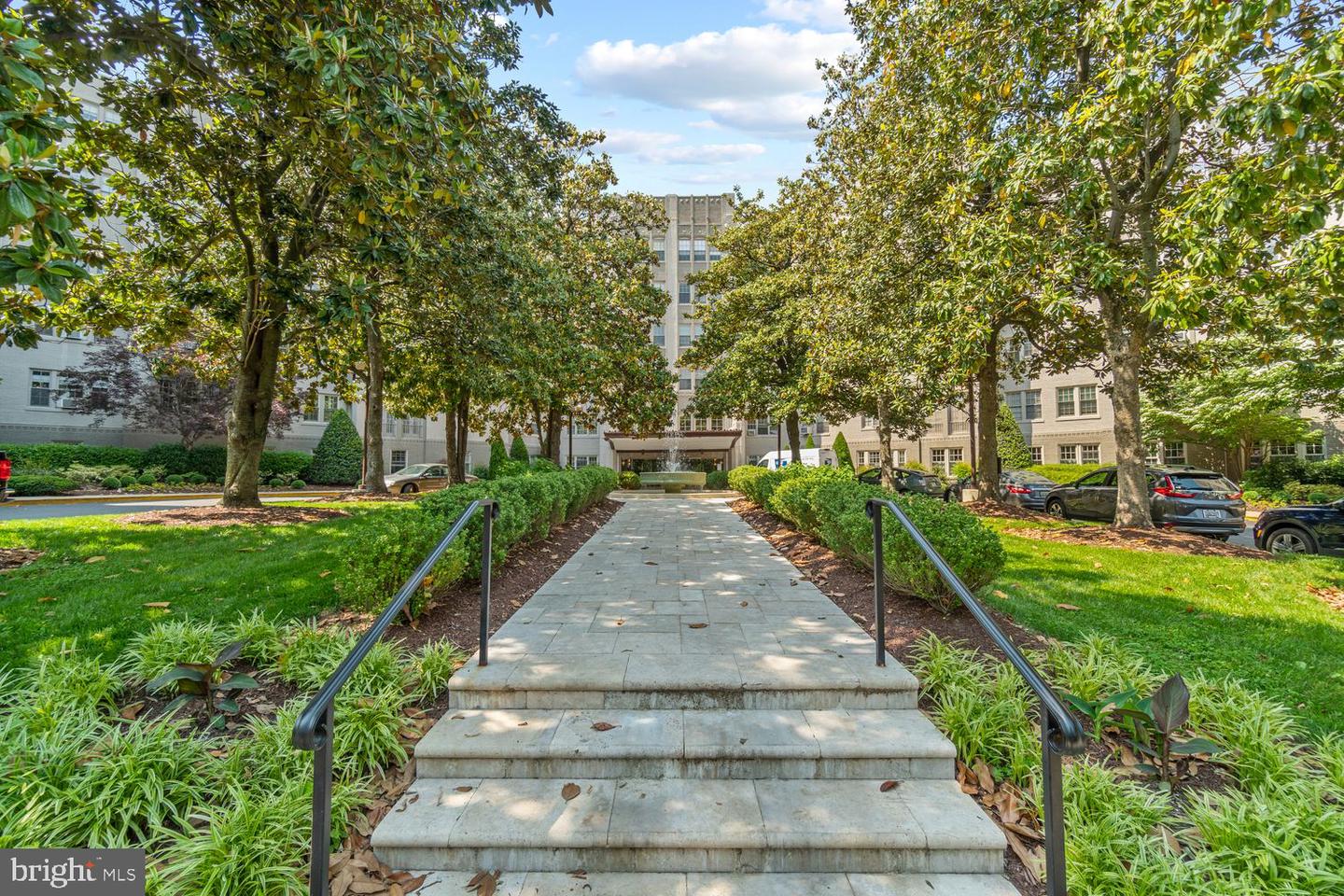 2737 Devonshire Pl NW #26 — photo