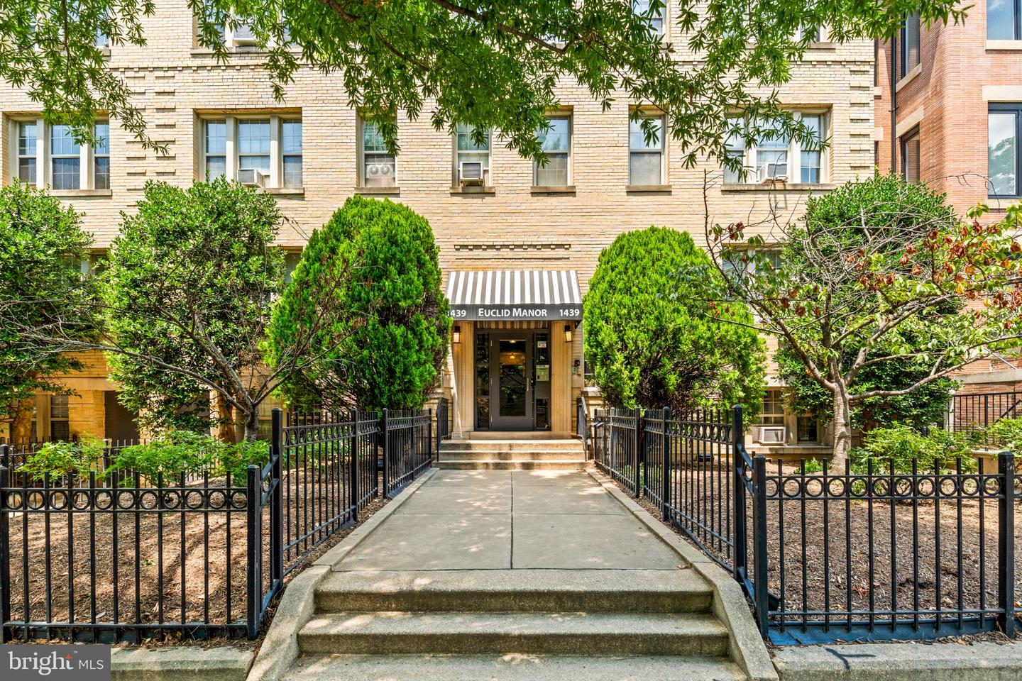 1439 Euclid St NW #204 — photo