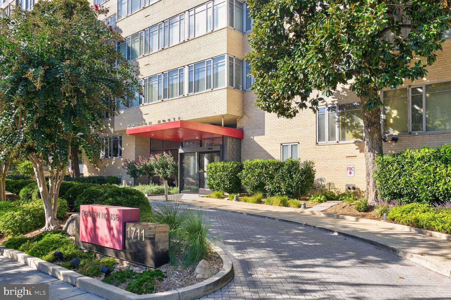 1711 Massachusetts Ave NW #510 — photo