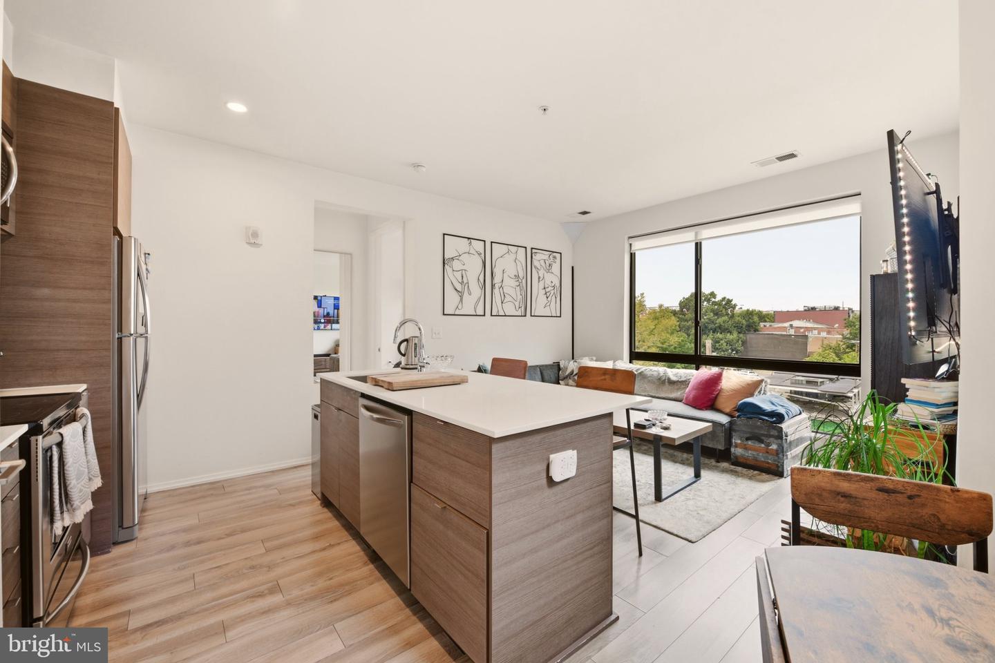 1550 11th NW #310 — photo