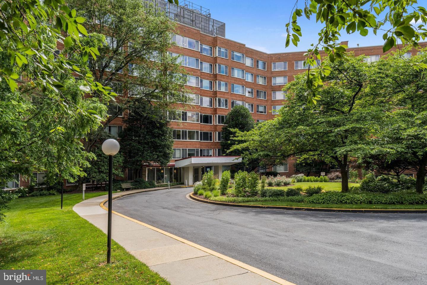 4000 Tunlaw Rd NW #629 — photo