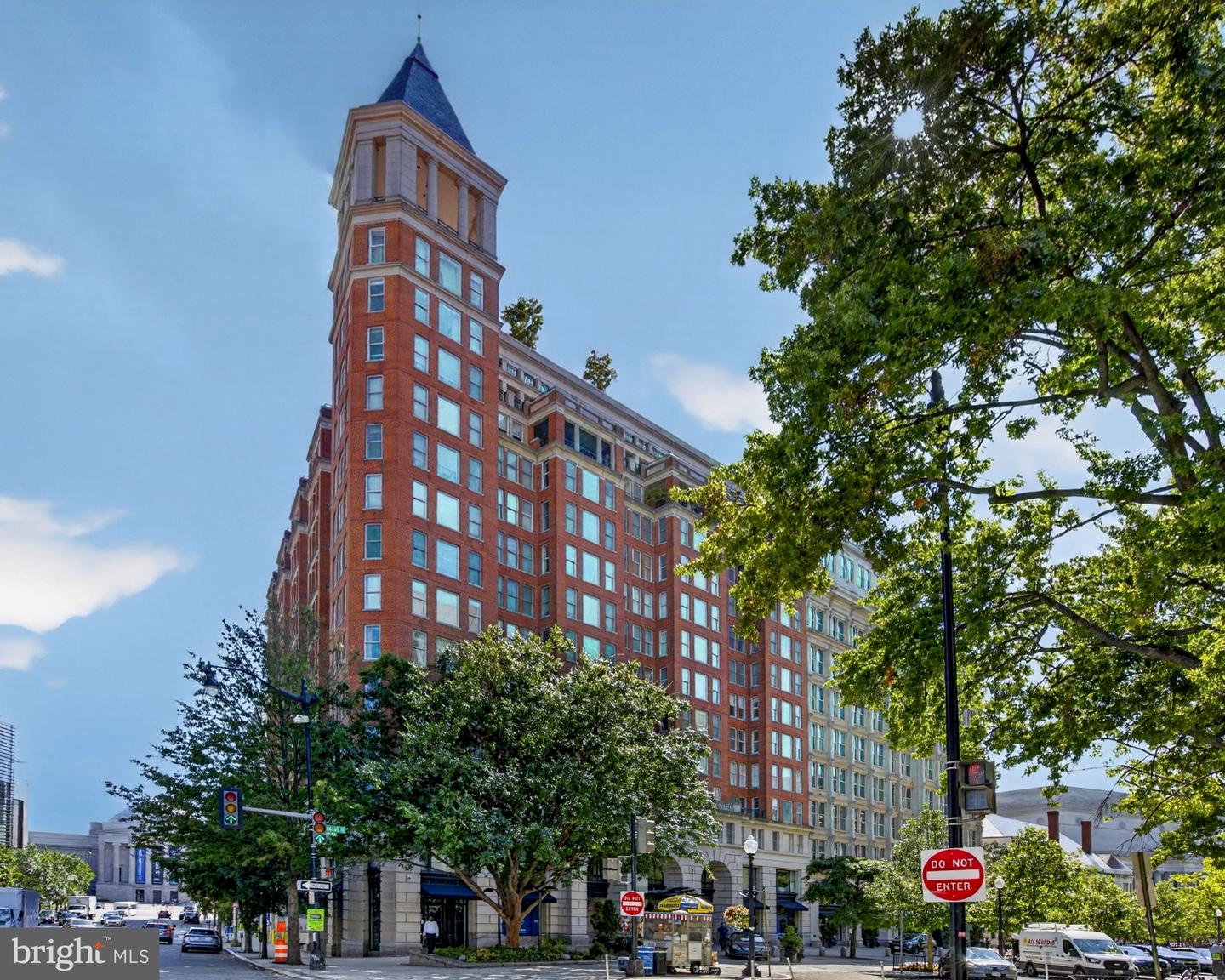 601 Pennsylvania Ave NW #711 — photo