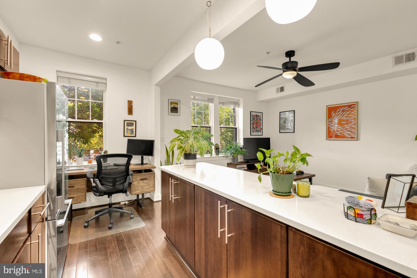 315 G St NE #201 — photo