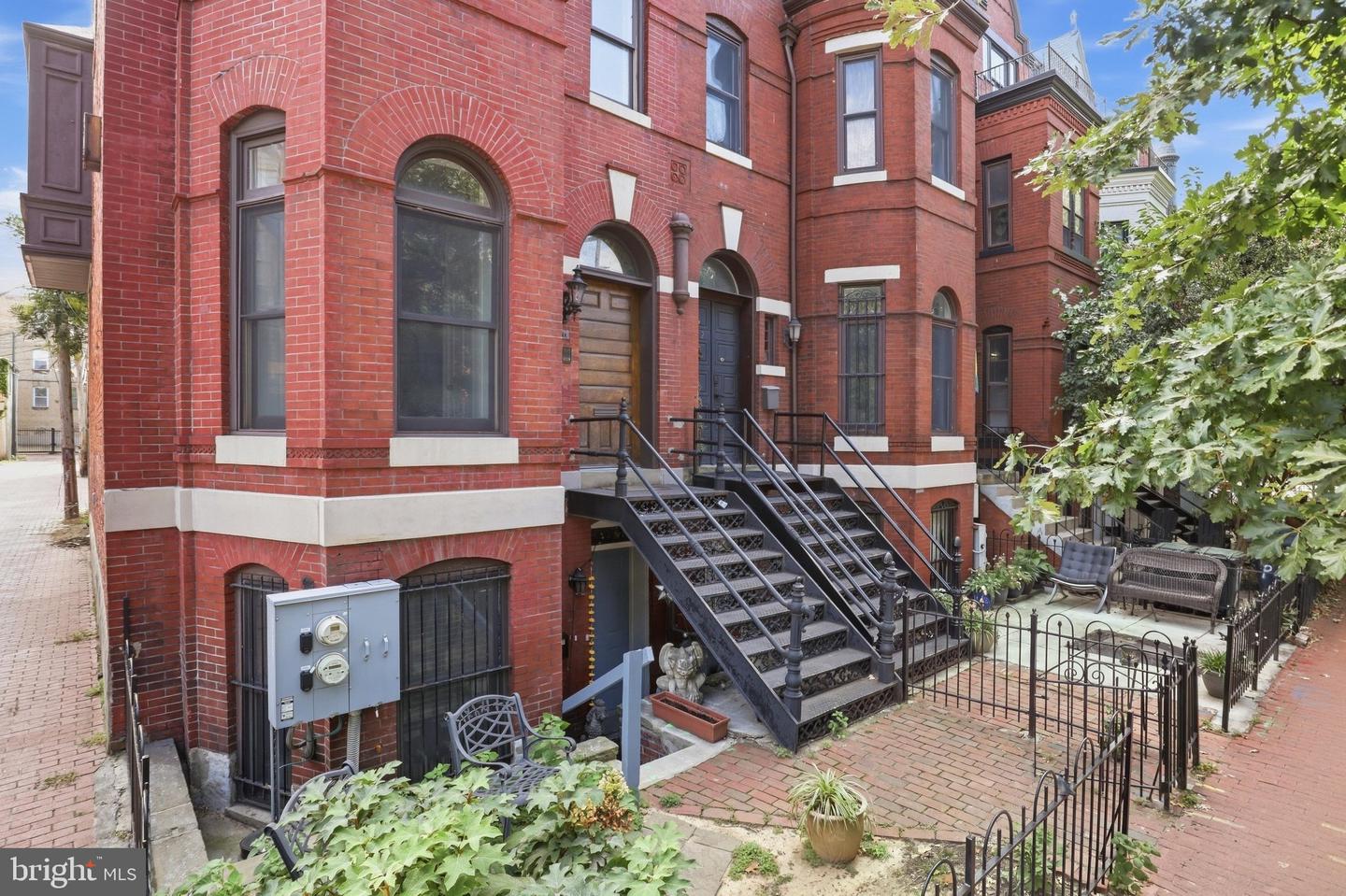 1110 P St NW #a — photo