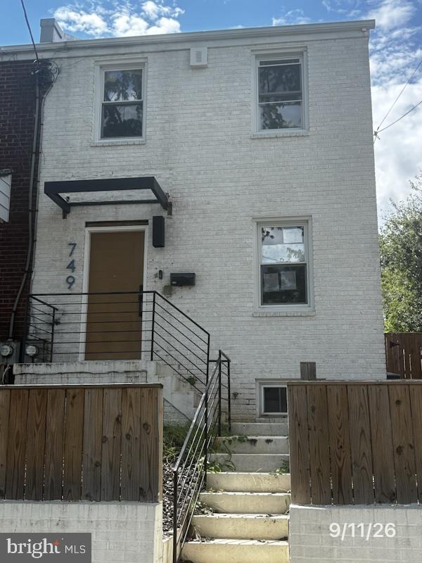 749 Adrian St SE — photo