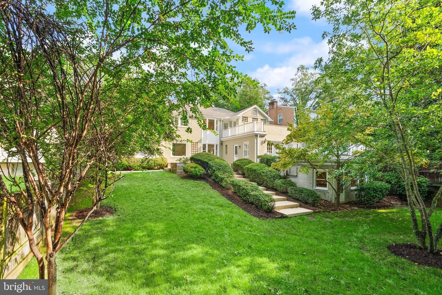 5246 Loughboro Rd NW — photo