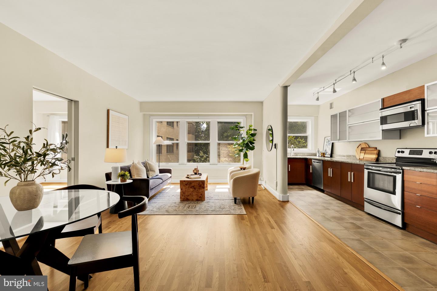 3901 Cathedral Ave NW #220 — photo