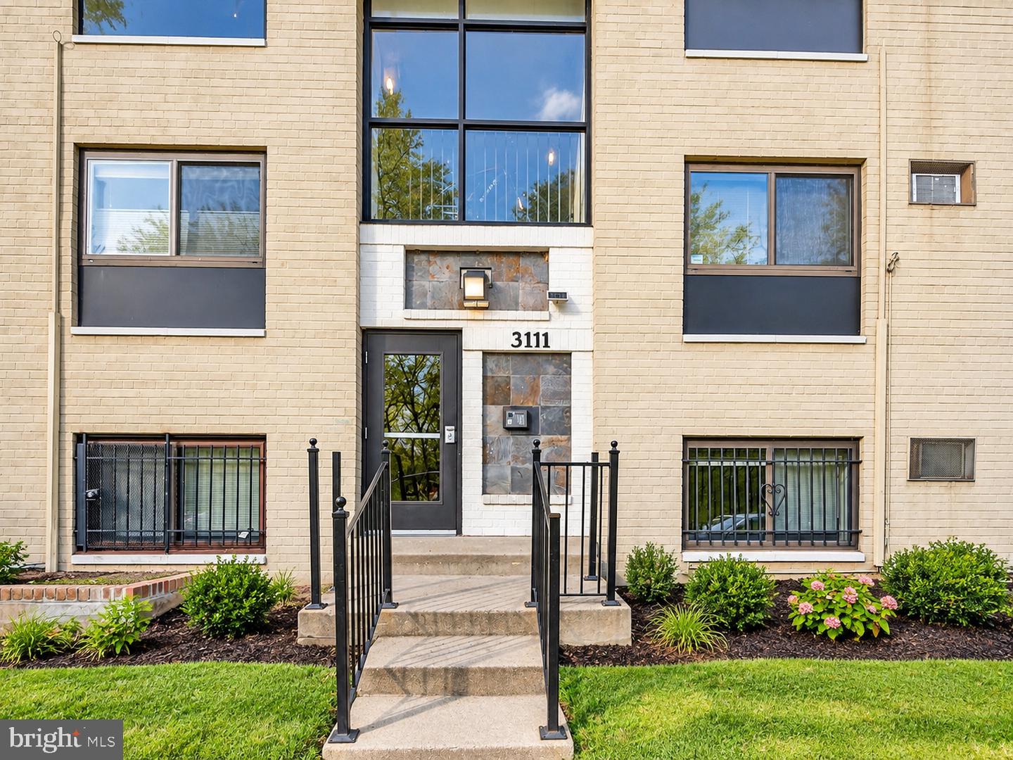 3111 Naylor Rd SE #104 — photo