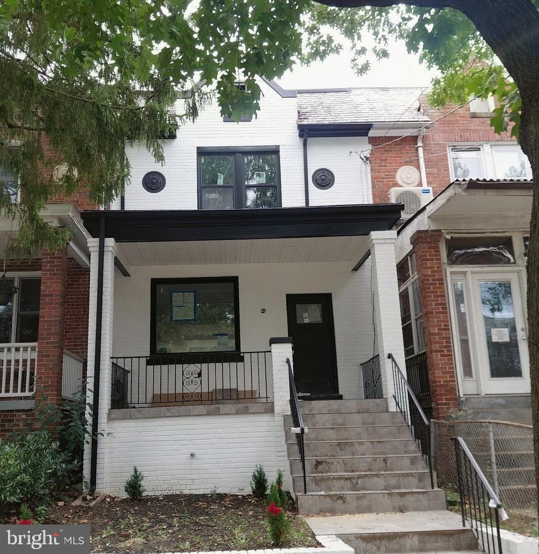 224 Longfellow St NW — photo