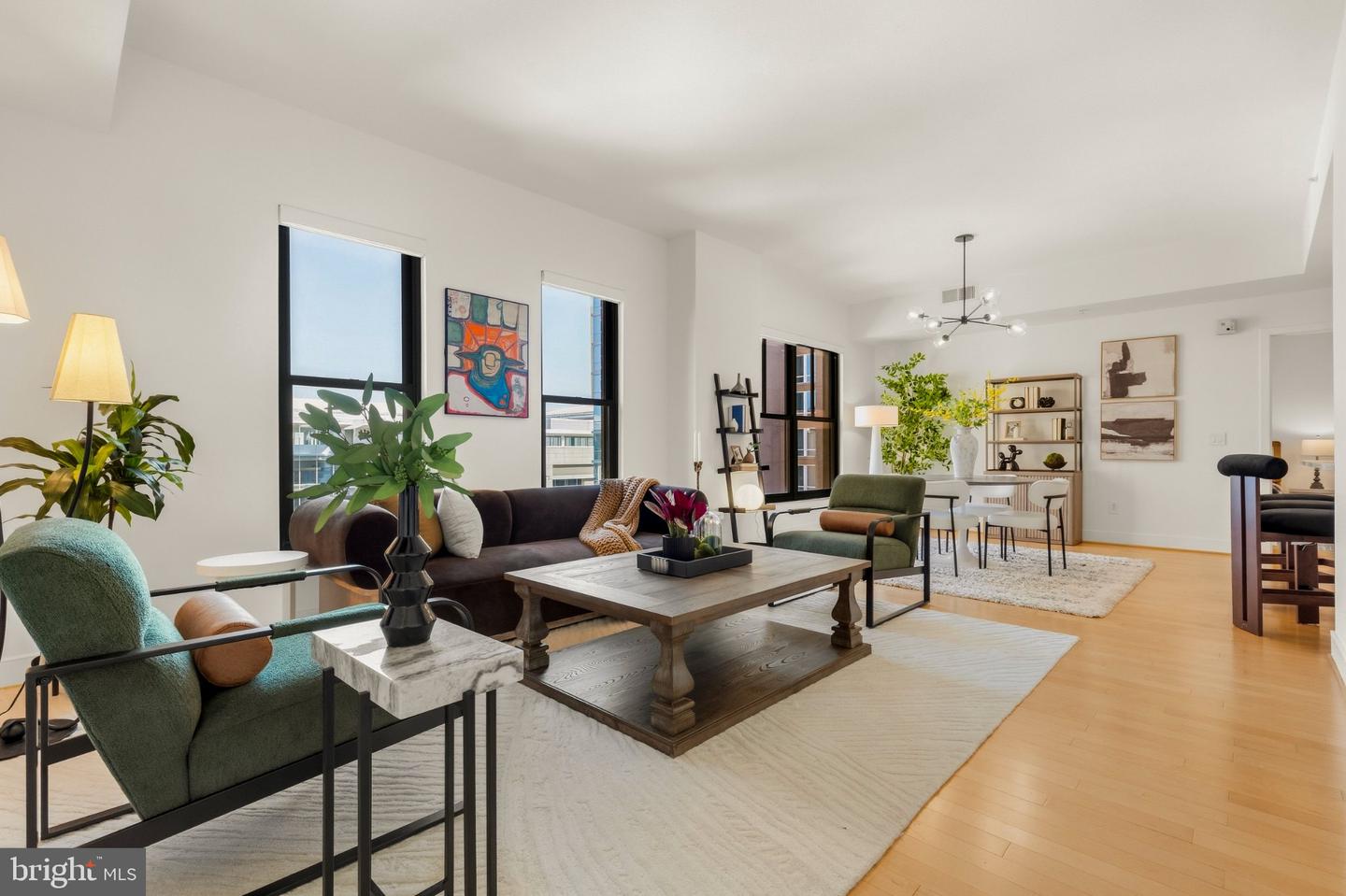 910 M St NW #601 — photo