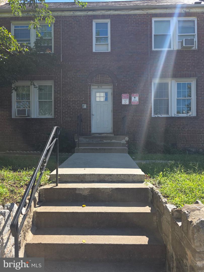 1829 M St NE #2 — photo