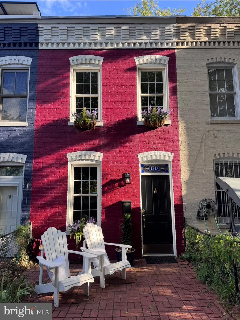 1317 Potomac Ave SE — photo