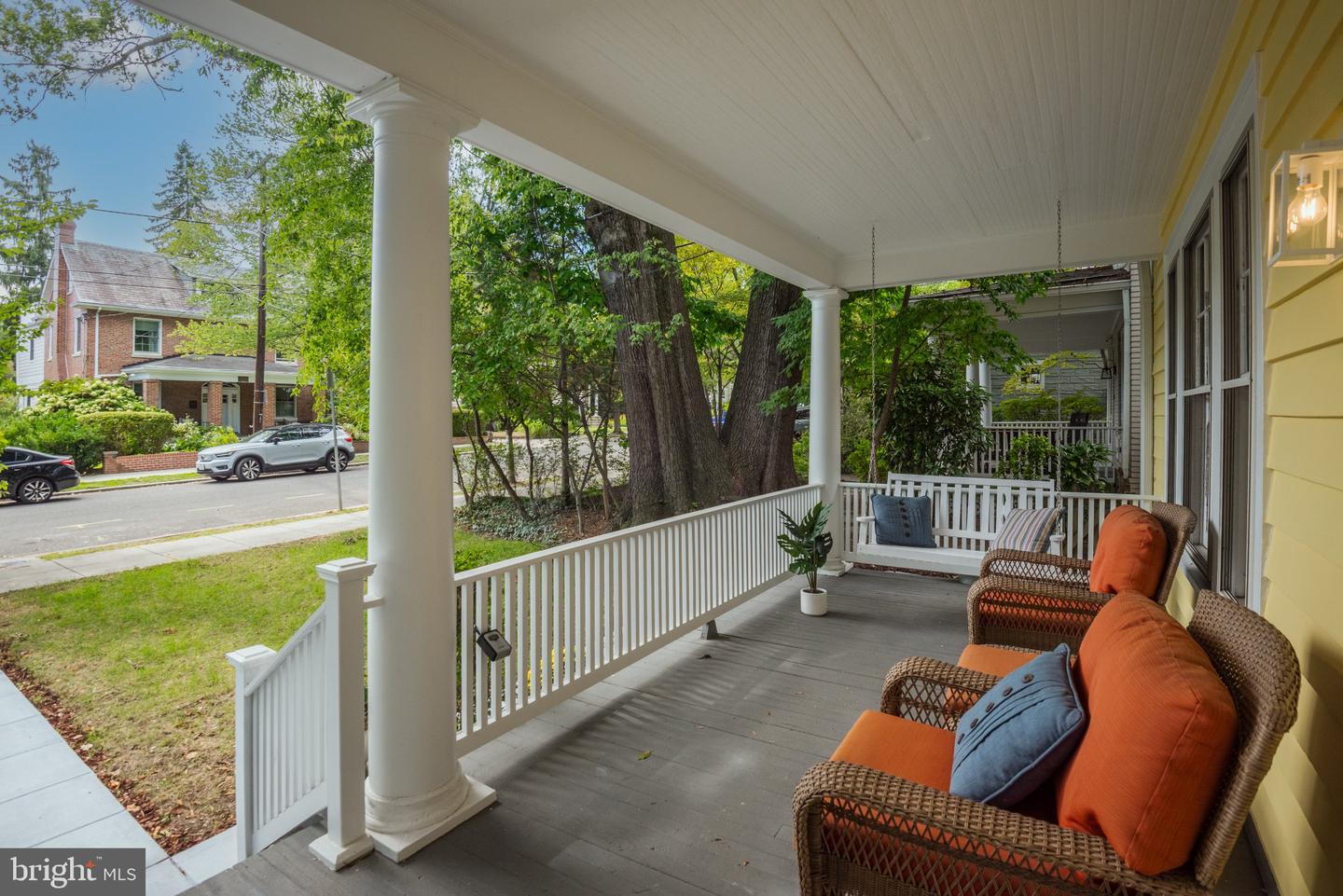 3933 Livingston St NW — photo