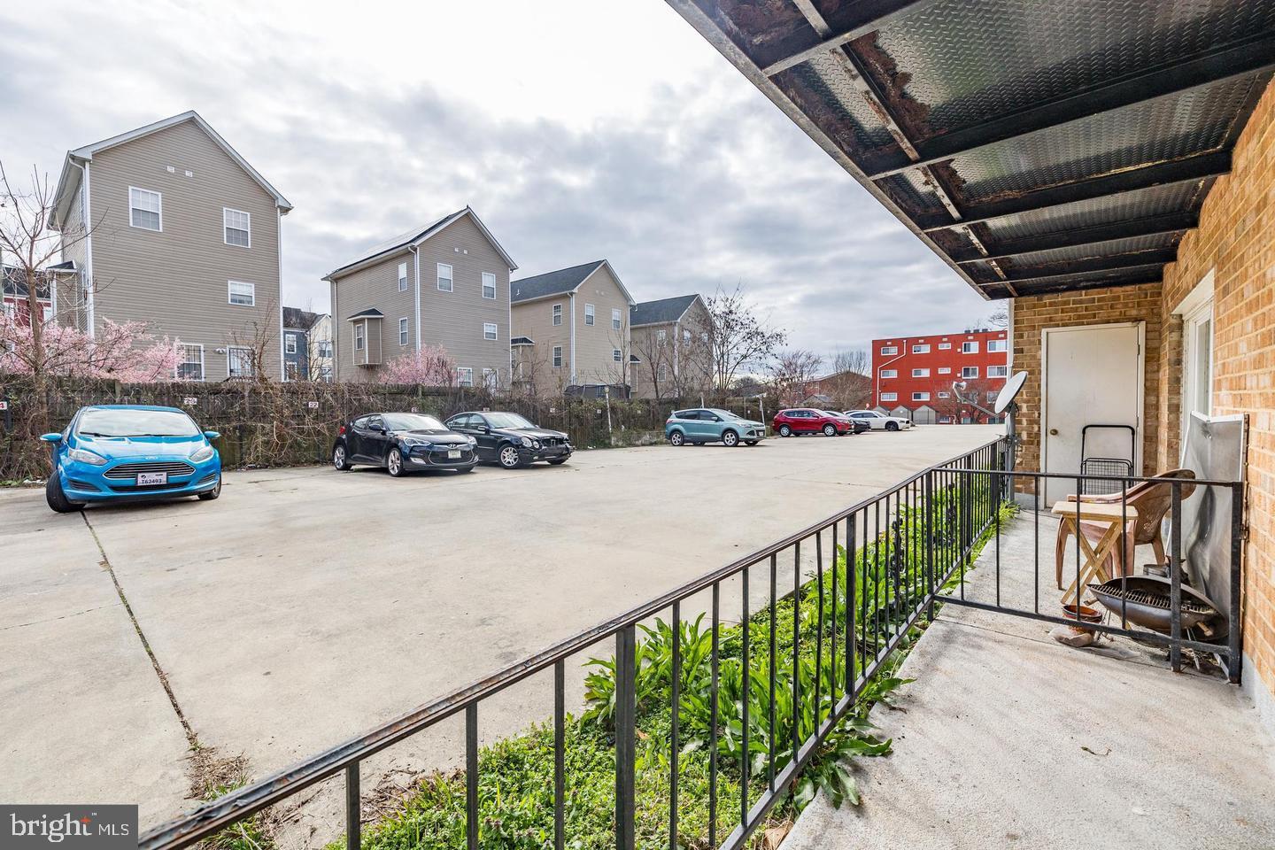 5007 D St SE #101 — photo