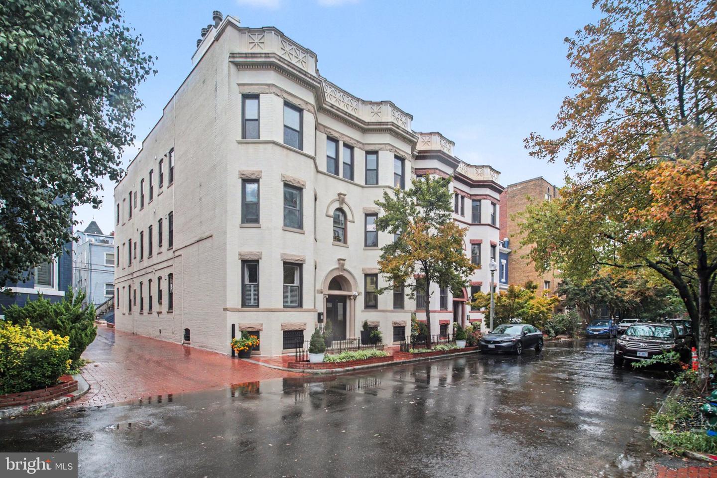 1735 Willard St NW #1 — photo