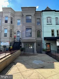 303 Massachusetts Ave NE — photo