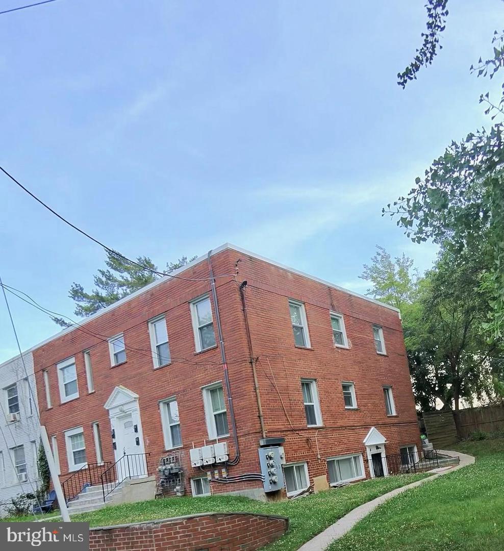 407 Lebaum St SE #3 — photo