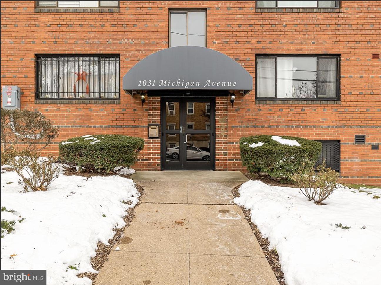 1031 Michigan Ave NE #4 — photo
