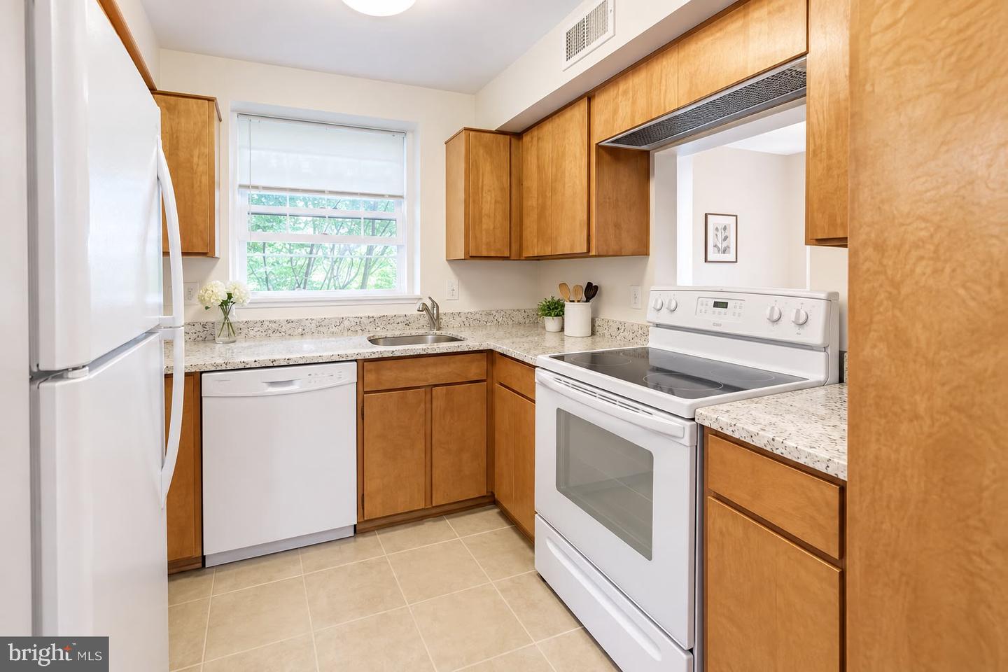 3951 Langley Ct NW #D586 — photo